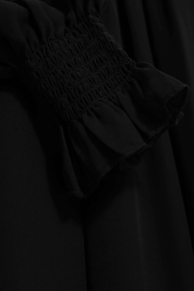 Sukienka z bufiastymi rękawami i kołnierzykiem czarna