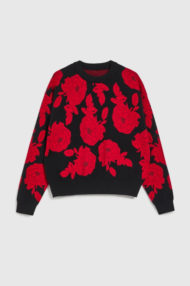 Sweter z nadrukiem róż czarny