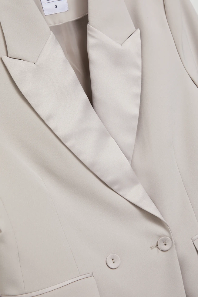 Dwurzędowa gładka marynarka szara