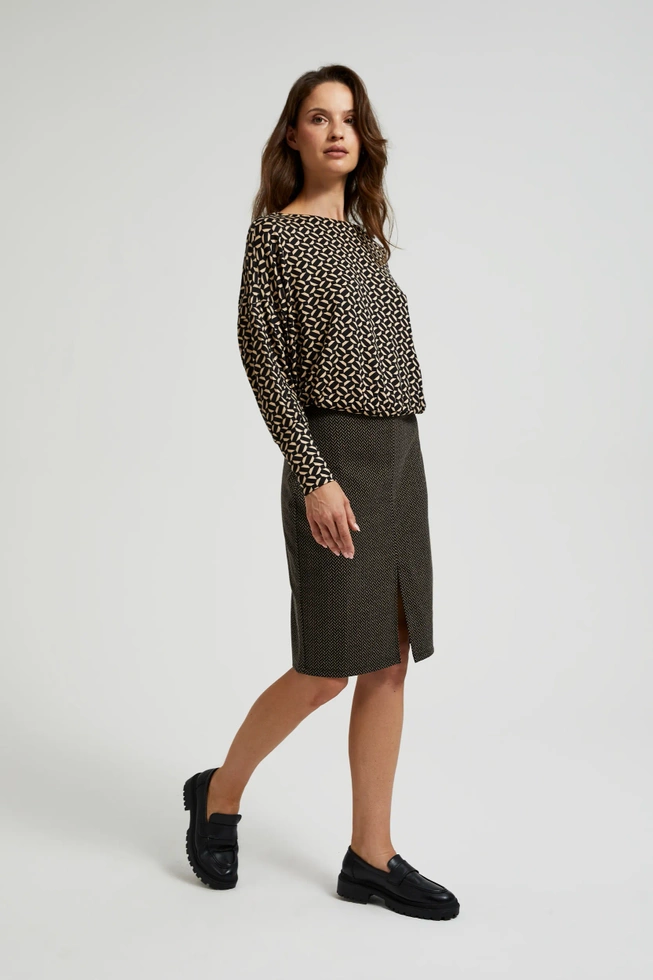 Ołówkowa spodnica z metaliczną nitką czarna