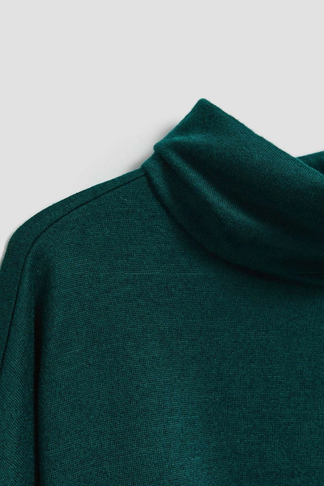 Bluzka z luźnym golfem