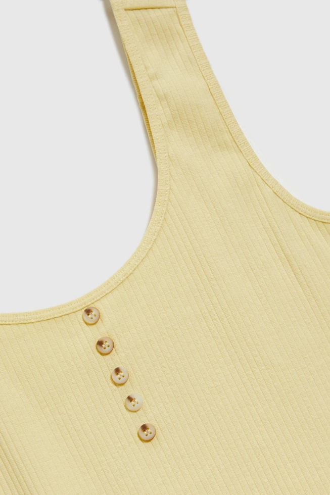 Prążkowany top z guzikami żółty