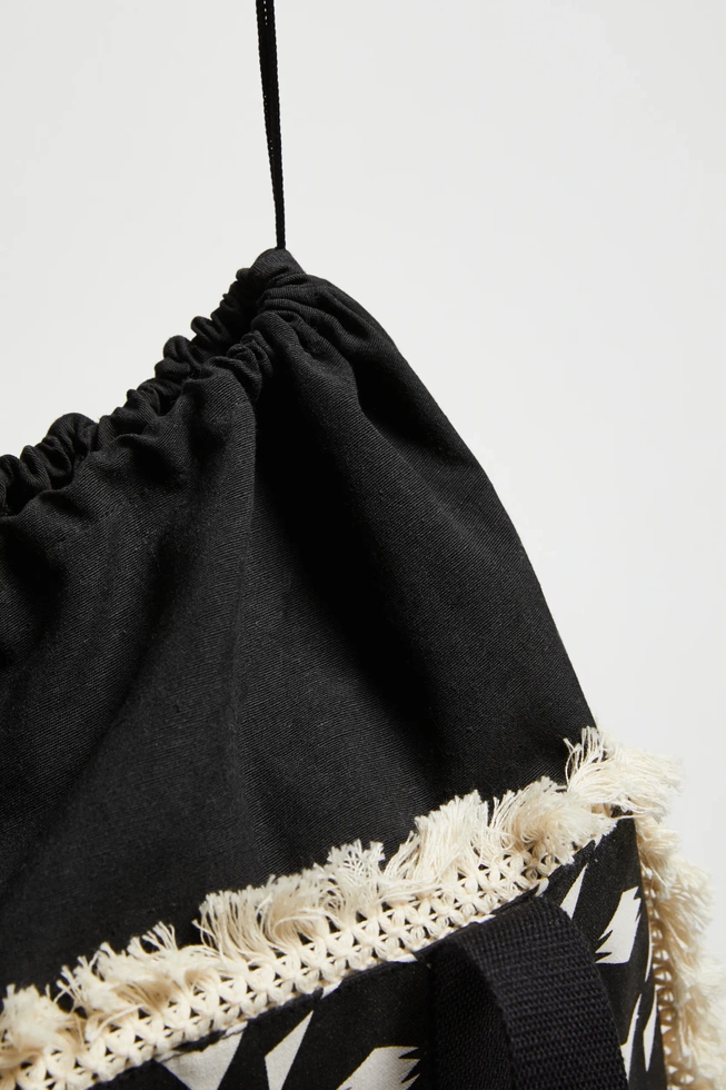 Duża torba z frędzlami czarna