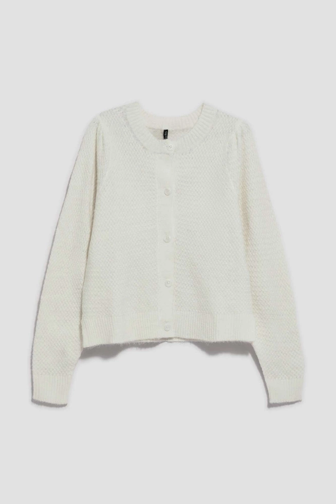 Klasyczny kardigan zapinany na guziki