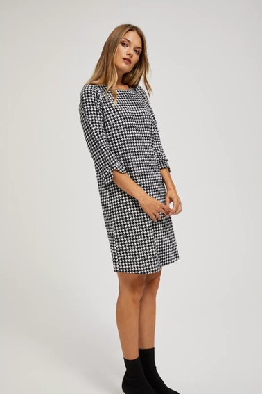 Sukienka w pepitkę czarna