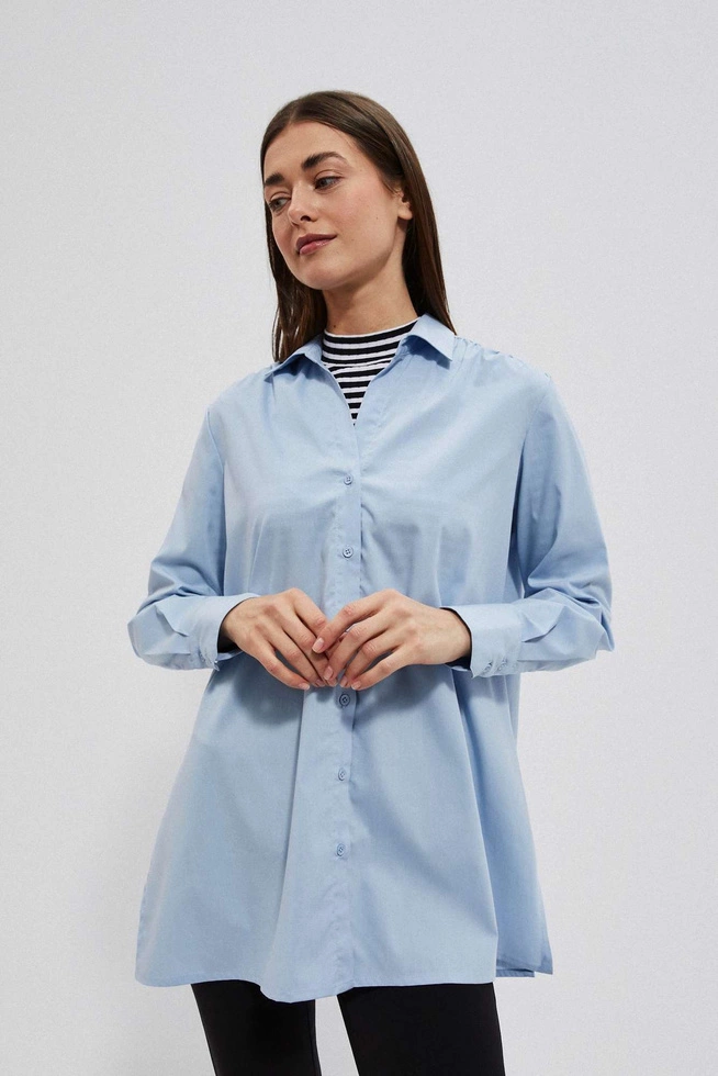 Koszula z rozkloszowanym dołem błękitna