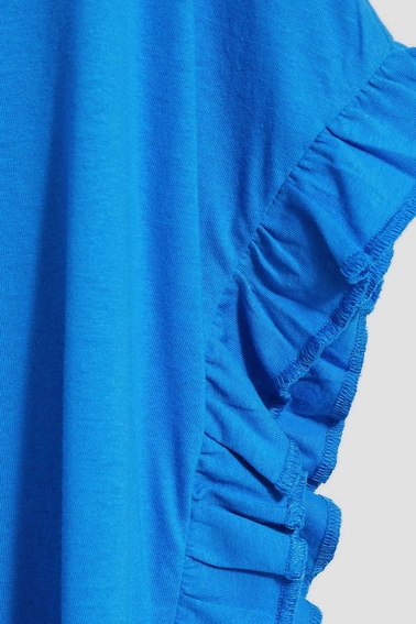 Bluzka z napisem i falbaną na rękawie