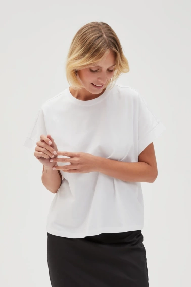 Bluzka z zamkiem na plecach biała