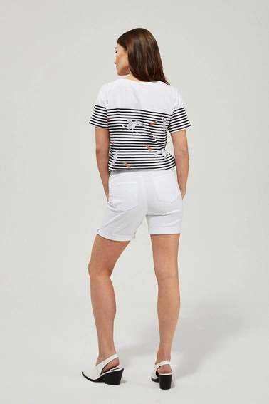 Szorty lyocell zapinane na zamek i guzik białe