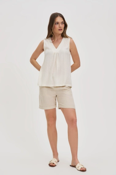 Top z dekoltem w serek ecru