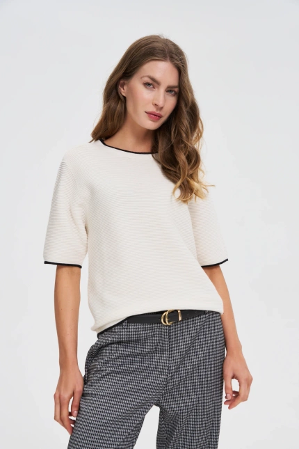 Sweter z krótkimi rękawami biały