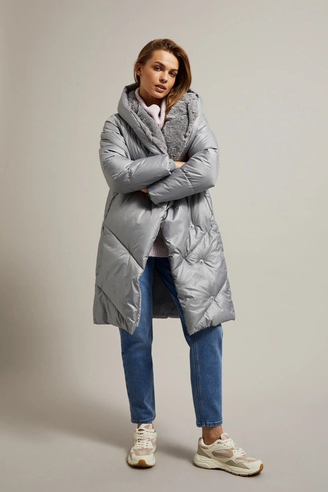 Kurtka z pikowaniem szara