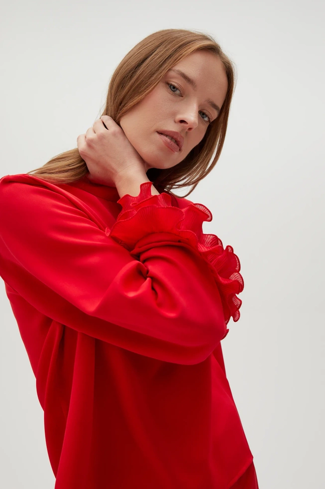 Koszula z falbanami na rękawach czerwona