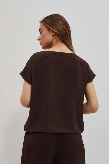 Koszulowa bluzka z wiązaniem w pasie