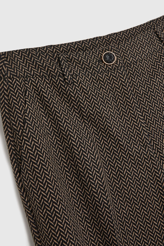 Cygaretki ozdobione metaliczną nitką czarne