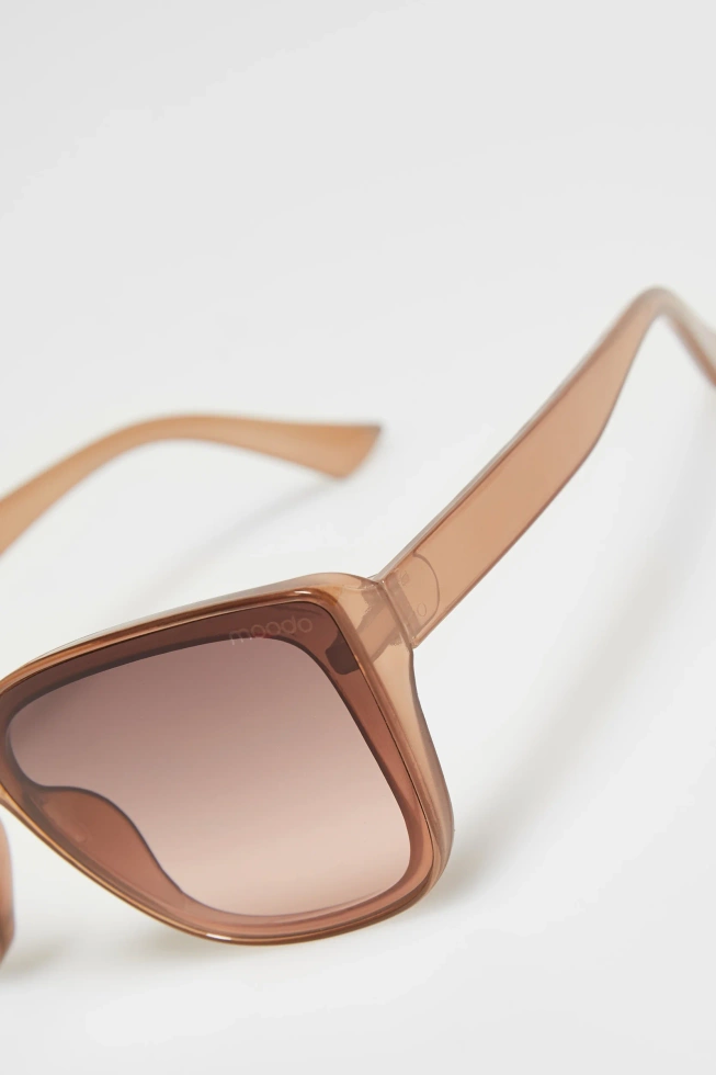 Okulary przeciwsłoneczne brązowe