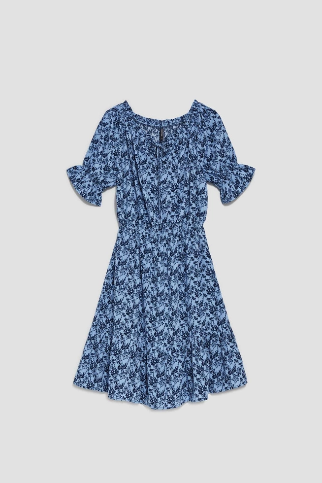Sukienka w kwiatowy wzór
