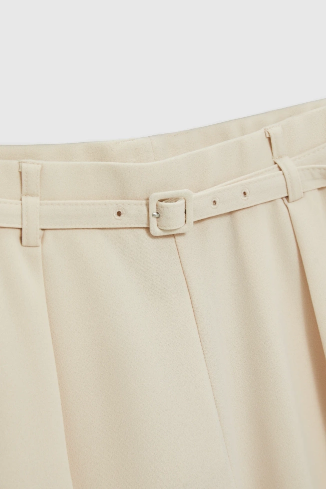 Spodnie z paskiem beżowe