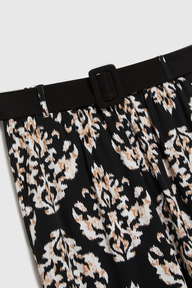 Wiskozowe spodnie z paskiem czarne