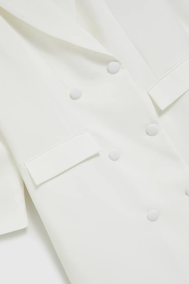 Sukienka w stylu marynarki biała