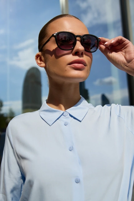 Koszula z wiązaniem błękitna