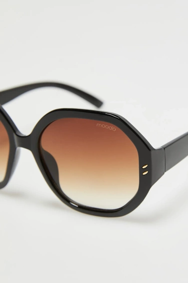 Okulary z okrągłymi szkłami czarne