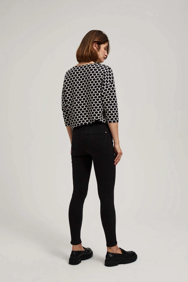 Jeansy rurki z efektem push up czarne