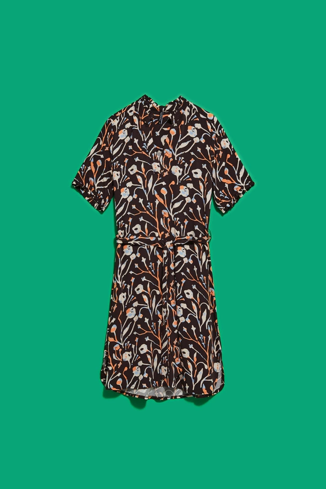 Koszulowa sukienka z paskiem czarna