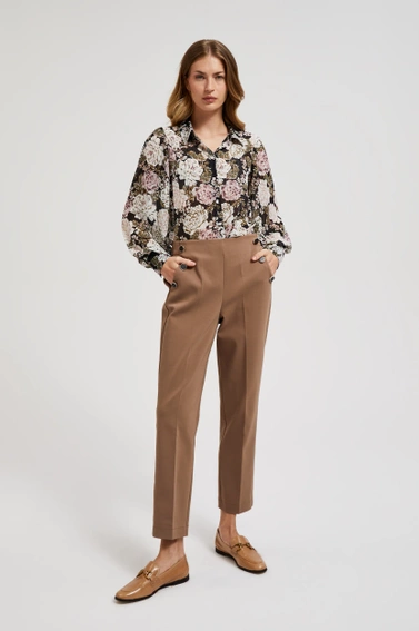 Plisowana koszula z kwiatowym wzorem i bufiastymi rękawami czarna