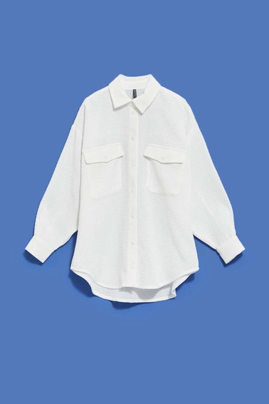 Koszula ze strukturalnej tkaniny