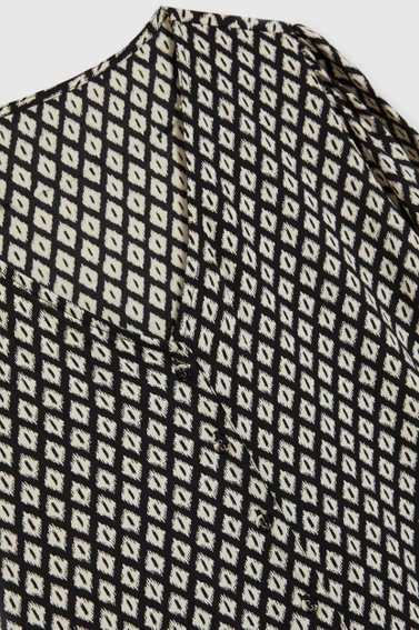 Koszula z geometrycznym wzorem czarna
