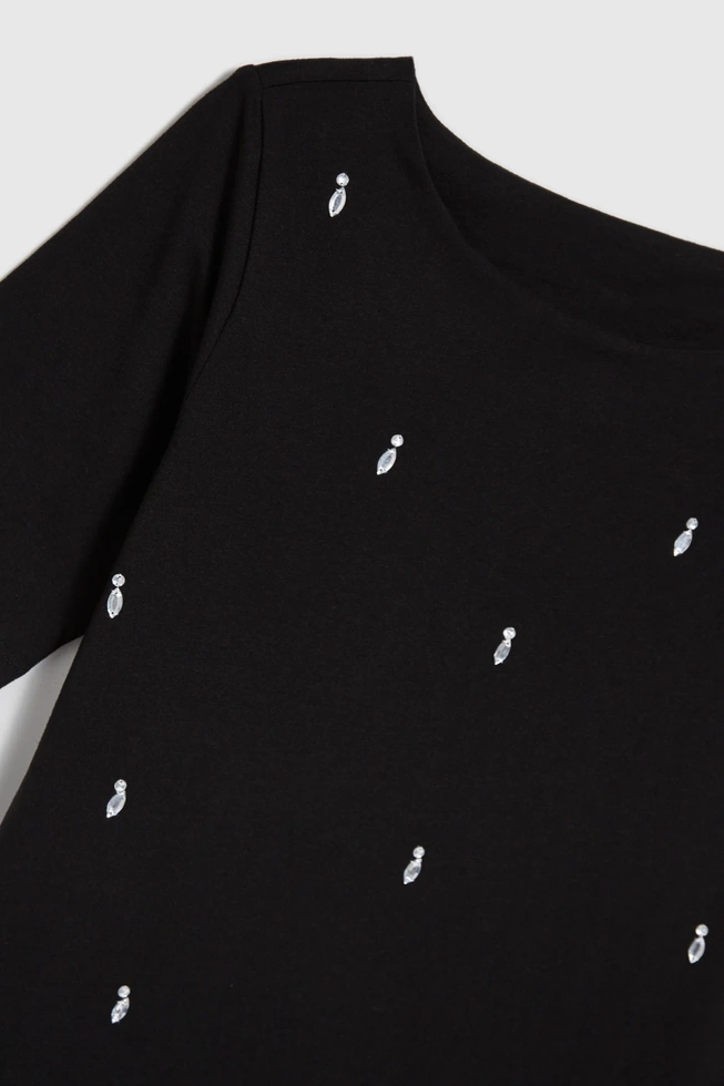 Bluzka ozdobiona koralikami czarna