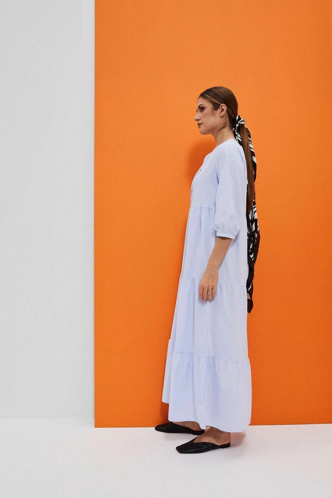 Sukienka maxi z wiązaniem na dekolcie błękitna