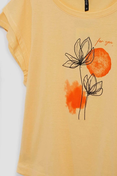 T-shirt z nadrukiem waniliowy