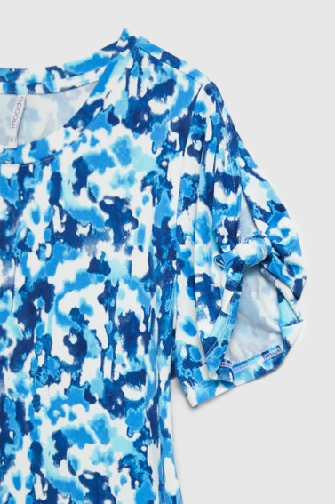 Bluzka w kwiatowym wzorem niebieska 