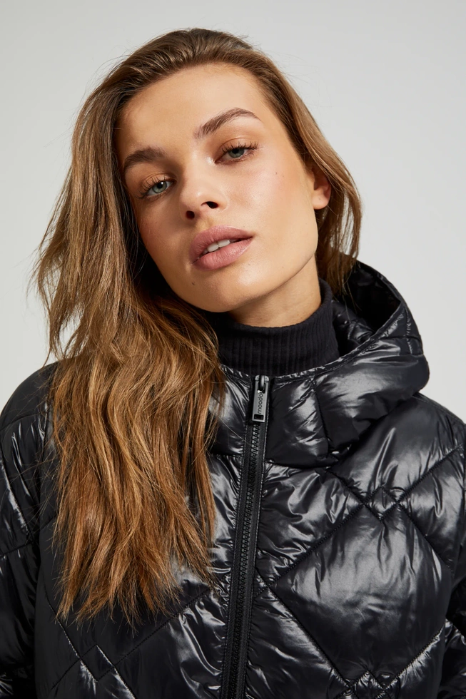 Pikowana kurtka ze ściągaczem czarna