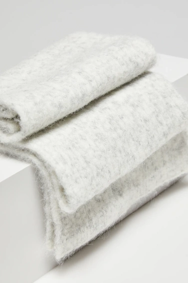 Szalik z dodatkiem wełny szary