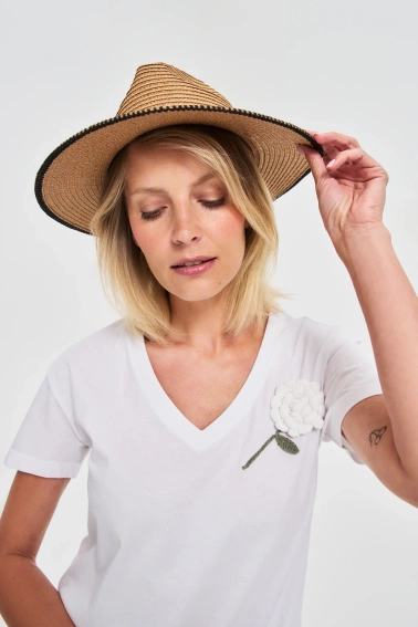 Słomkowy kapelusz beżowy