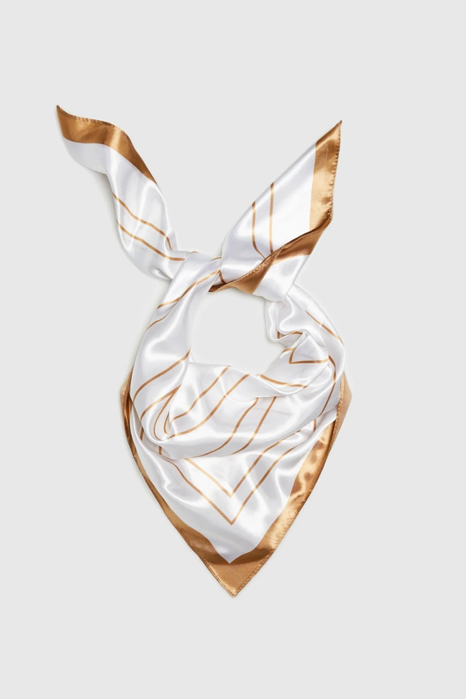 Apaszka z geometrycznym wzorem biała