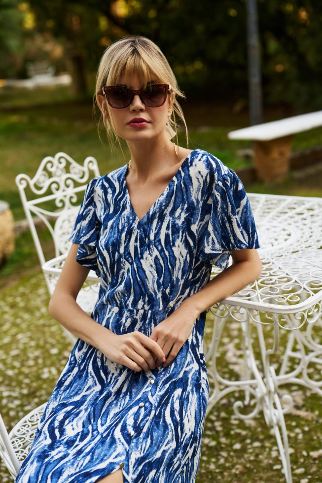 Sukienka midi z krótkimi rękawami niebieska