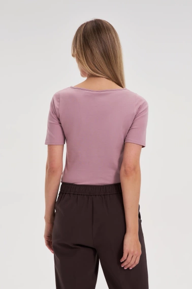 Dopasowana bluzka z krótkimi rękawami różowa