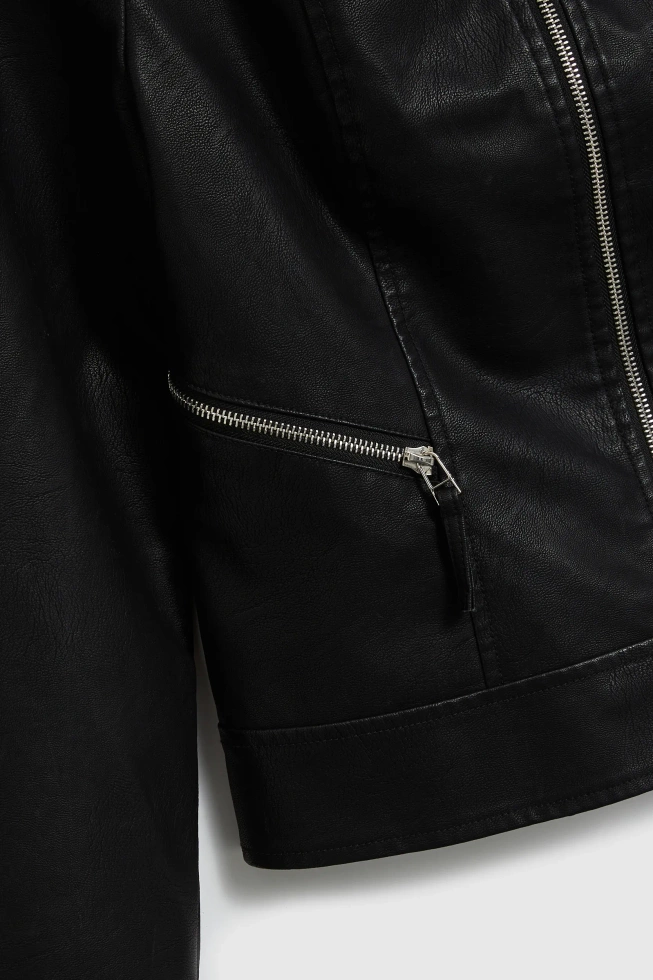 Kurtka z imitacji skóry czarna