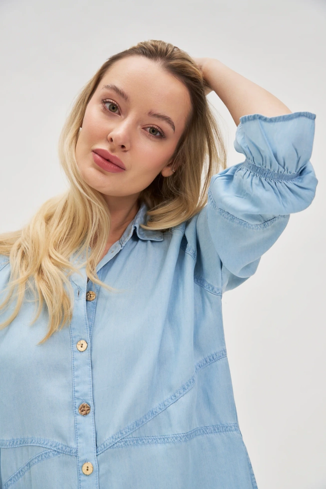 Koszulowa sukienka z lyocell niebieska