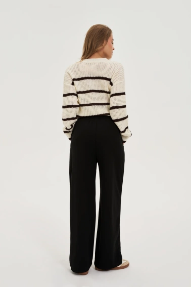 Eleganckie spodnie z szerokimi nogawkami czarne