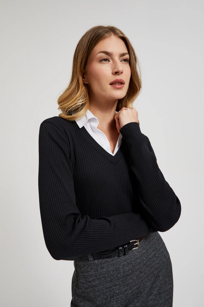 Prążkowana bluzka z kołnierzykiem czarna