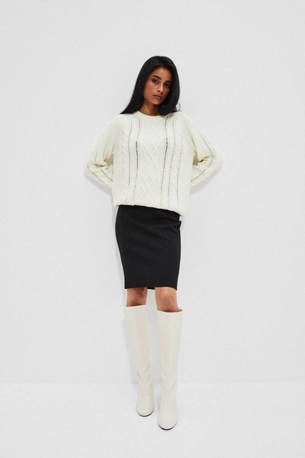 Spódnica z warkoczowym tłoczeniem czarna