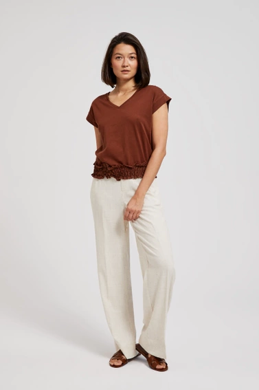 Bluzka z dekoltem w serek i gumą w pasie brązowa