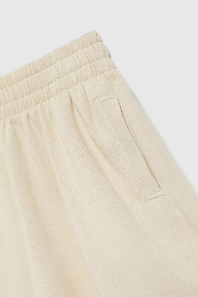 Dresowe szorty beżowe