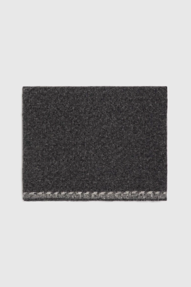 Gładki szal ciemnoszary