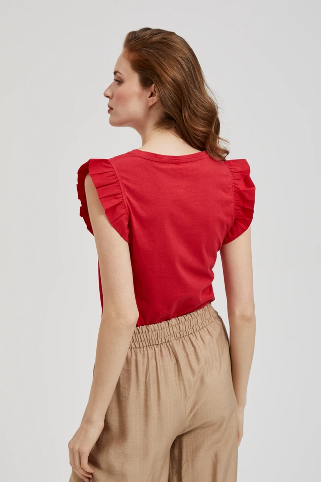 Bluzka z dekoltem w serek i falbaną na ramionach czerwona